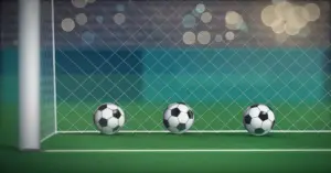 Kolme jalkapalloa lepää maaliverkossa maaliviivan takana valonheittimien valaisemalla stadionilla illalla.
